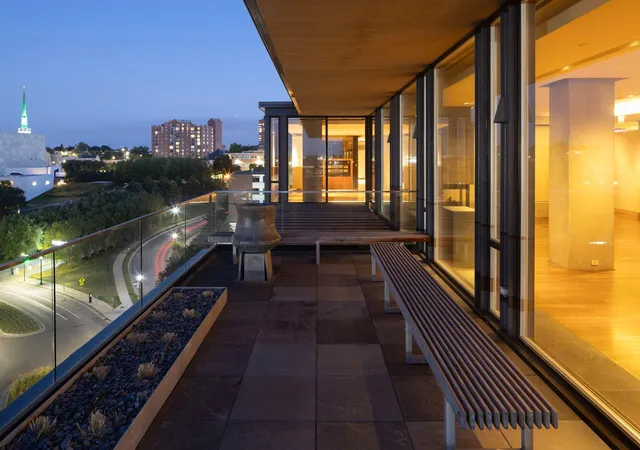 Photo 3 of Condo for sale at 301 Kenwood Pkwy #801, Minneapolis, MN 55403 | MLS# 7135004 | Listing updated on 2026-09-11