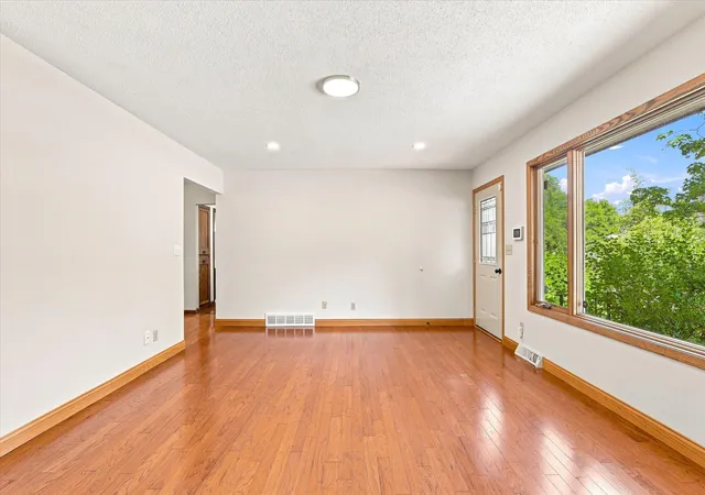Photo 4 of Single family home for sale at 1339 Oak St, River Falls, WI 54022 | MLS# 7135016 | Listing updated on 2026-09-08