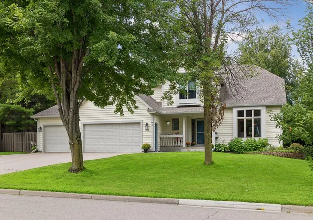 Photo 1 of Sale Pending at 1509 Lockwood Dr, Northfield, MN 55057 | MLS# 7135019 | Listing updated on 2026-09-11