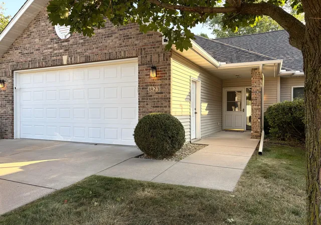 Photo 2 of Single family home for sale at 1823 Bohmbach Dr, Red Wing, MN 55066 | MLS# 7135021 | Listing updated on 2026-09-10