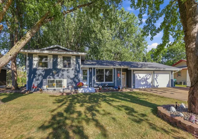 Photo 2 of Single family home for sale at 11757 Jefferson St Ne, Minneapolis, MN 55434 | MLS# 7135067 | Listing updated on 2026-09-13