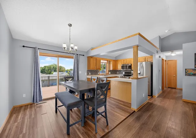 Photo 4 of Single family home for sale at 4639 Manor Park Dr NW, Rochester, MN 55901 | MLS# 7135073 | Listing updated on 2026-09-14