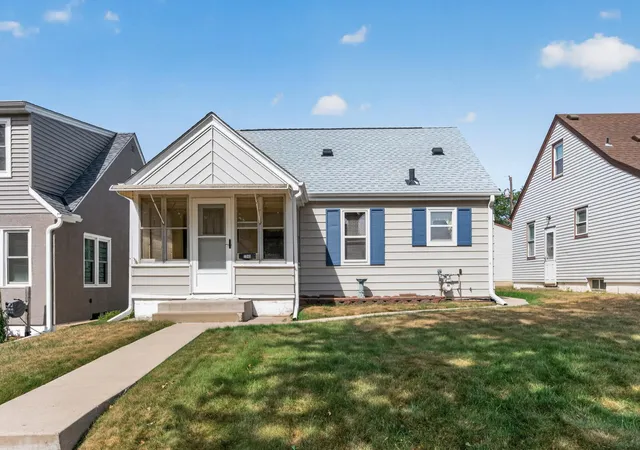 Photo 1 of Sale Pending at 1949 Nevada Ave E, Saint Paul, MN 55119 | MLS# 7135080 | Listing updated on 2026-09-14