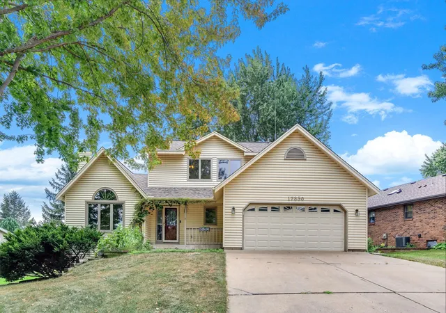 Photo 1 of Single family home for sale at 17330 Ipswich Wy, Lakeville, MN 55044 | MLS# 7135121 | Listing updated on 2026-09-11