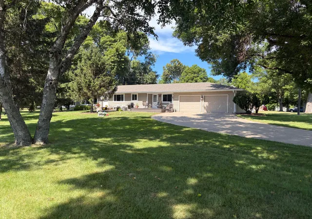 Photo 2 of Single family home for sale at 202 4th Street, De Graff, MN 56271 | MLS# 7135180 | Listing updated on 2026-09-11