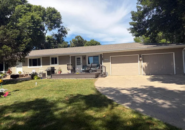 Photo 3 of Single family home for sale at 202 4th Street, De Graff, MN 56271 | MLS# 7135180 | Listing updated on 2026-09-11