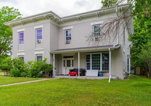 Photo 3 of Multi family home for sale at 820 S Minnesota Ave, Saint Peter, MN 56082 | MLS# 7135260 | Listing updated on 2026-09-14