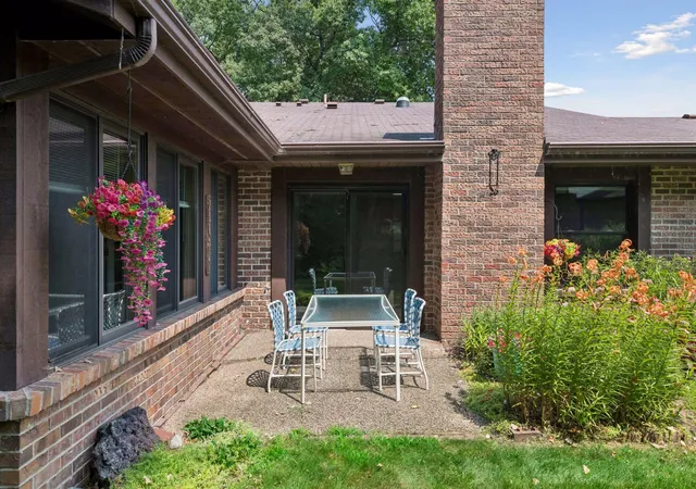 Photo 2 of Single family home for sale at 1254 Archer Ln N, Plymouth, MN 55447 | MLS# 7135319 | Listing updated on 2026-09-14