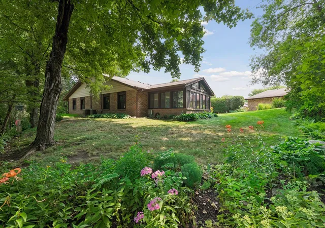 Photo 3 of Single family home for sale at 1254 Archer Ln N, Plymouth, MN 55447 | MLS# 7135319 | Listing updated on 2026-09-14