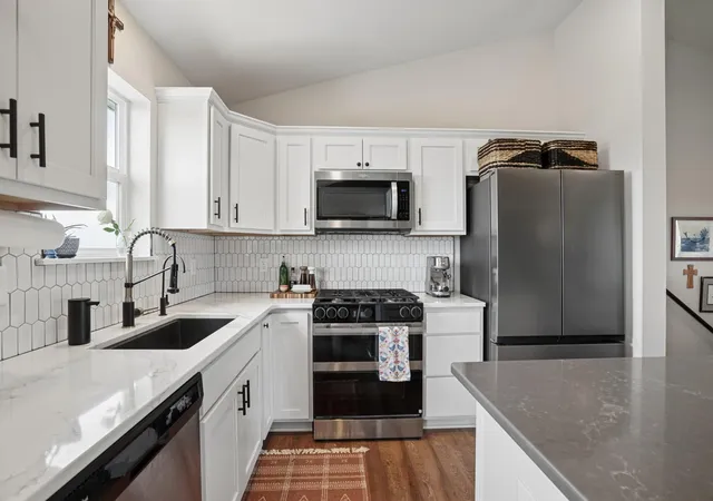 Photo 4 of Single family home for sale at 1052 Butternut Ln, Watertown, MN 55388 | MLS# 7135388 | Listing updated on 2026-09-15