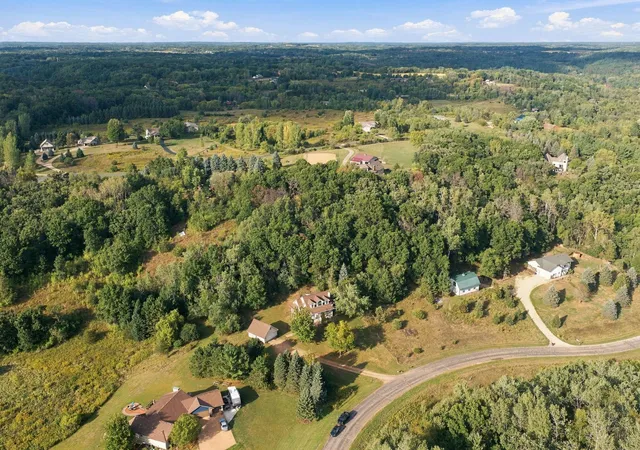 Photo 3 of Sale Pending at 426 Rolling Hills Ln, Hudson, WI 54016 | MLS# 7135394 | Listing updated on 2026-10-01