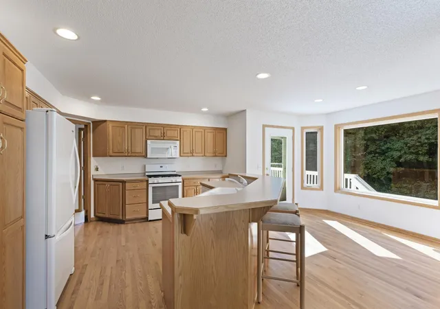 Photo 4 of Sale Pending at 1335 Woods Crk Dr, Delano, MN 55328 | MLS# 7135478 | Listing updated on 2026-09-10