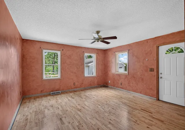 Photo 3 of Sale Pending at 6800 W 26th St, Saint Louis Park, MN 55426 | MLS# 7135486 | Listing updated on 2026-09-17