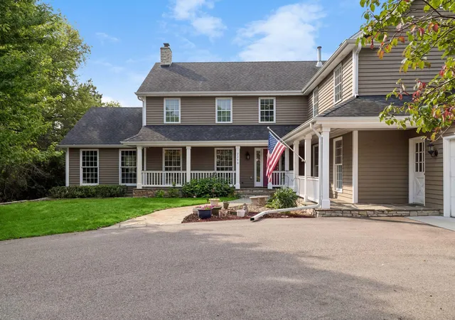 Photo 3 of Mansion for sale at 2350 Longview Cir, Long Lake, MN 55356 | MLS# 7135744 | Listing updated on 2026-09-15