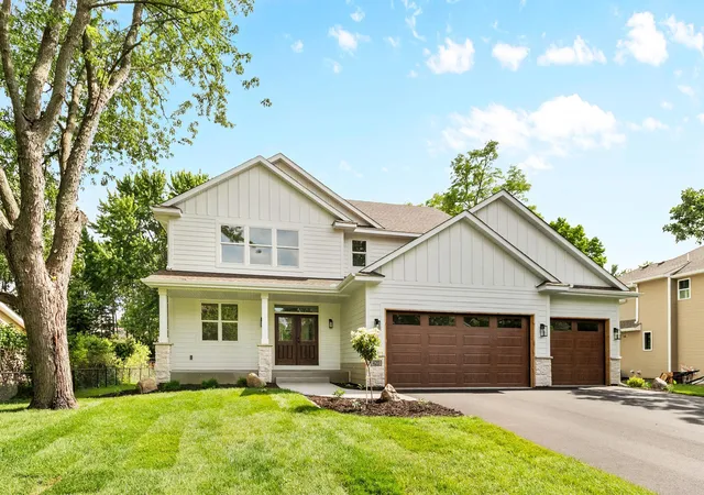 Photo 1 of Single family home for sale at 560 Fisher Cir, Vadnais Heights, MN 55127 | MLS# 7135755 | Listing updated on 2026-09-15