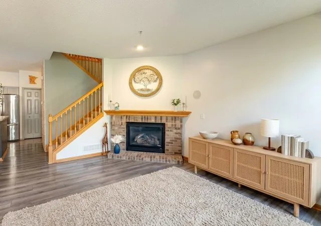 Photo 2 of Single family home for sale at 1586 Woodlynn Ave #2, Saint Paul, MN 55109 | MLS# 7135850 | Listing updated on 2026-10-15