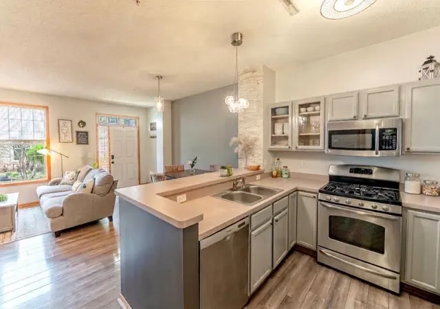 Photo 3 of Single family home for sale at 1586 Woodlynn Ave #2, Saint Paul, MN 55109 | MLS# 7135850 | Listing updated on 2026-10-15