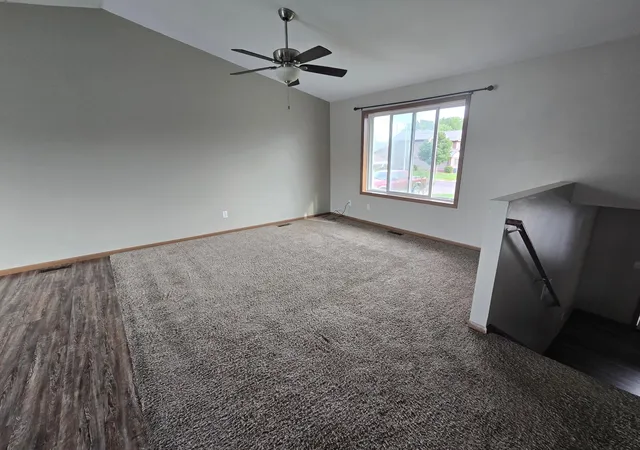 Photo 4 of Single family home for sale at 2227 Castlewood Dr, Worthington, MN 56187 | MLS# 7135861 | Listing updated on 2026-09-14