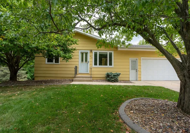 Photo 1 of Sale Pending at 533 29th Street Nw, Rochester, MN 55901 | MLS# 7136058 | Listing updated on 2026-09-15
