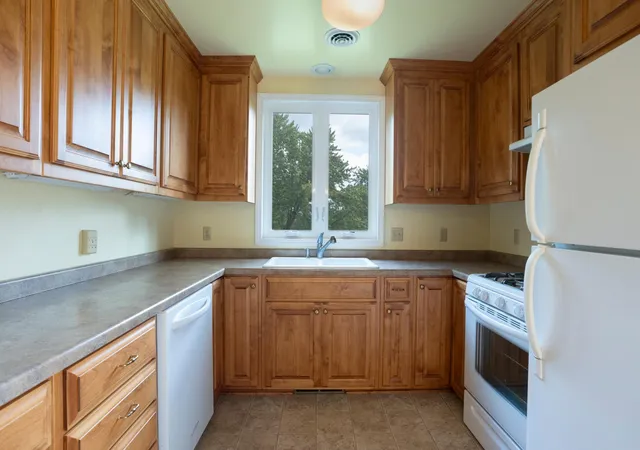 Photo 3 of Sale Pending at 533 29th Street Nw, Rochester, MN 55901 | MLS# 7136058 | Listing updated on 2026-09-15