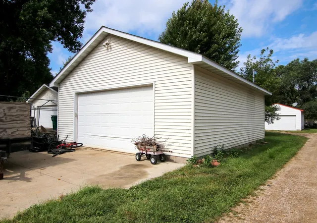 Photo 2 of Sale Pending at 240 Merrian St, Glencoe, MN 55336 | MLS# 7136097 | Listing updated on 2026-09-23