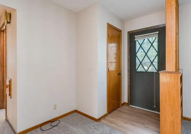 Photo 4 of Single family home for sale at 125 N Manitou Dr, Mankato, MN 56001 | MLS# 7136186 | Listing updated on 2026-10-06