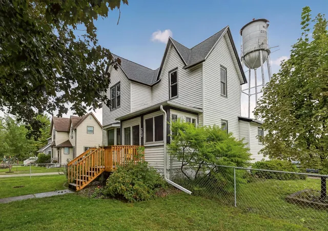 Photo 3 of Single family home for sale at 300 Irvin St, West Concord, MN 55985 | MLS# 7136208 | Listing updated on 2026-09-11