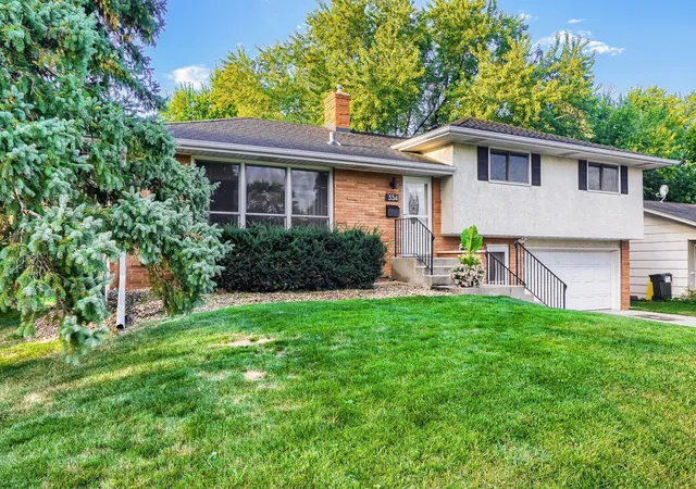Photo 1 of Sale Pending at 334 Edith Dr, Saint Paul, MN 55118 | MLS# 7136209 | Listing updated on 2026-09-15