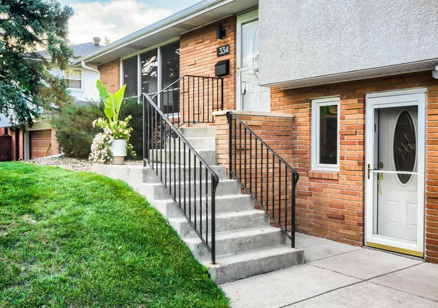 Photo 3 of Sale Pending at 334 Edith Dr, Saint Paul, MN 55118 | MLS# 7136209 | Listing updated on 2026-09-15
