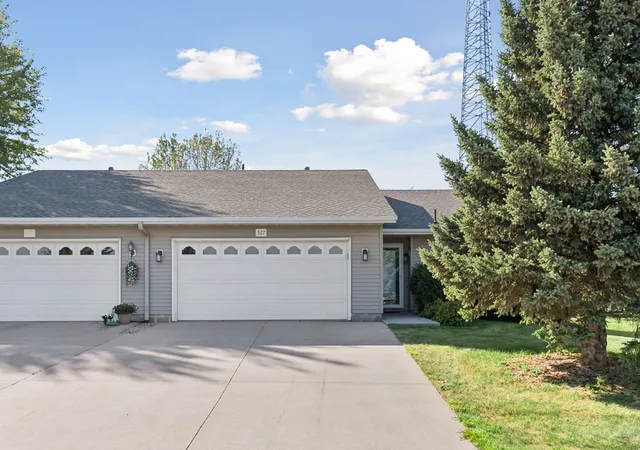 Photo 1 of Sale Pending at 527 4th Circle Dr SE, Lonsdale, MN 55046 | MLS# 7136217 | Listing updated on 2026-09-10
