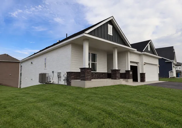 Photo 1 of Single family home for sale at 11646 Harbor Cir N, Maple Grove, MN 55369 | MLS# 7136254 | Listing updated on 2026-09-12