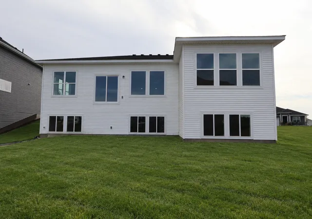 Photo 3 of Single family home for sale at 11646 Harbor Cir N, Maple Grove, MN 55369 | MLS# 7136254 | Listing updated on 2026-09-12