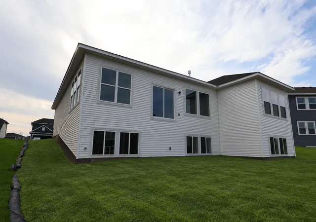 Photo 3 of Single family home for sale at 11646 Harbor Cir N, Maple Grove, MN 55369 | MLS# 7136254 | Listing updated on 2026-09-12