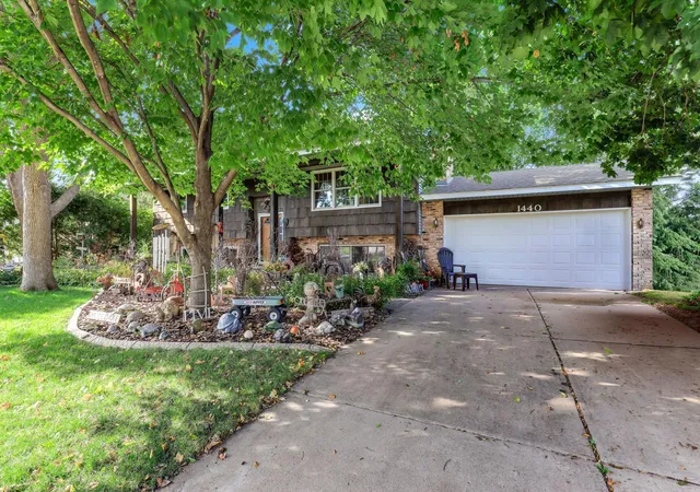 Photo 1 of Sale Pending at 1440 17th Street W, Hastings, MN 55033 | MLS# 7136257 | Listing updated on 2026-09-15