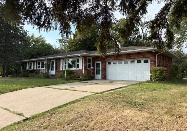 Photo 1 of Sale Pending at 1445 Floral Dr W, Saint Paul, MN 55112 | MLS# 7136321 | Listing updated on 2026-09-14