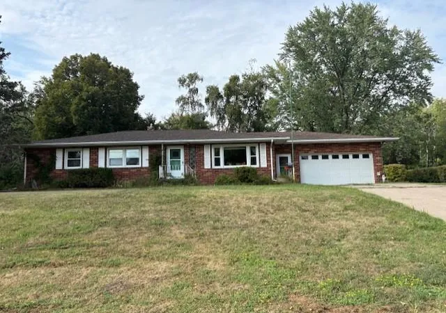 Photo 2 of Sale Pending at 1445 Floral Dr W, Saint Paul, MN 55112 | MLS# 7136321 | Listing updated on 2026-09-14