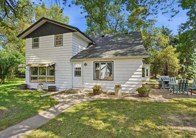 Photo 2 of Single family home for sale at 4165 180th Street, Lester Prairie, MN 55354 | MLS# 7136328 | Listing updated on 2026-09-15