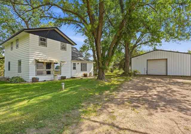 Photo 3 of Single family home for sale at 4165 180th Street, Lester Prairie, MN 55354 | MLS# 7136328 | Listing updated on 2026-09-15