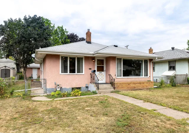 Photo 2 of Single family home for sale at 1015 Lafond Ave, Saint Paul, MN 55104 | MLS# 7136385 | Listing updated on 2026-09-11