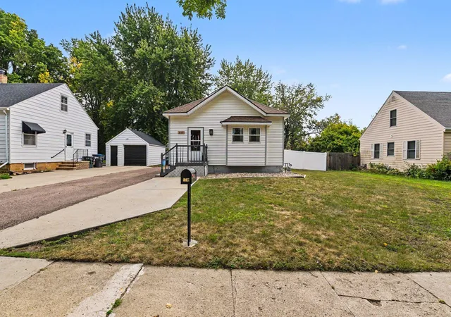 Photo 2 of Sale Pending at 117 S Donaldson St, Luverne, MN 56156 | MLS# 7136443 | Listing updated on 2026-09-11
