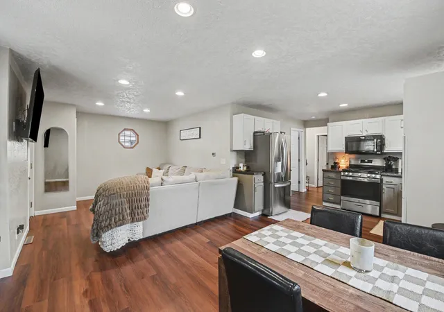 Photo 3 of Sale Pending at 117 S Donaldson St, Luverne, MN 56156 | MLS# 7136443 | Listing updated on 2026-09-11