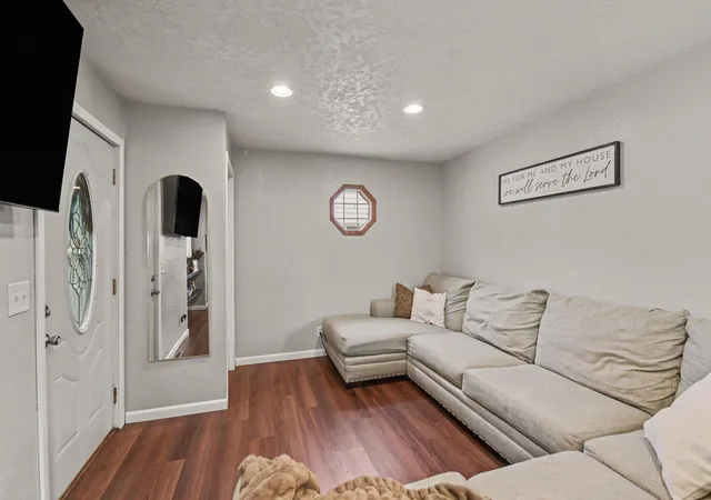 Photo 4 of Sale Pending at 117 S Donaldson St, Luverne, MN 56156 | MLS# 7136443 | Listing updated on 2026-09-11