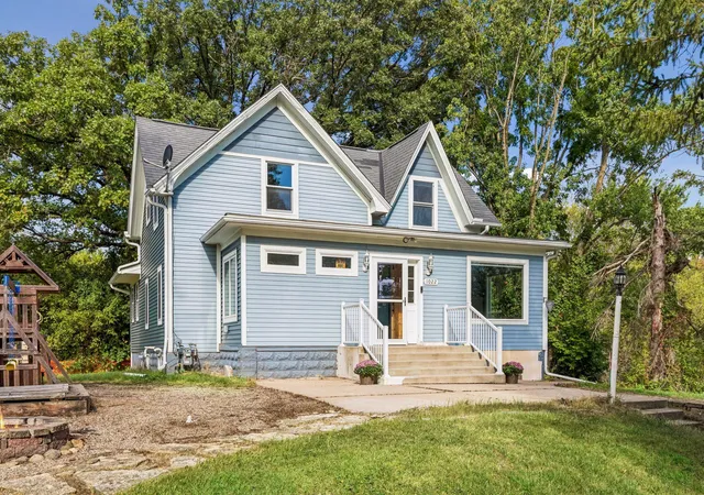 Photo 2 of Single family home for sale at 1022 2nd Street, Kenyon, MN 55946 | MLS# 7136490 | Listing updated on 2026-09-14