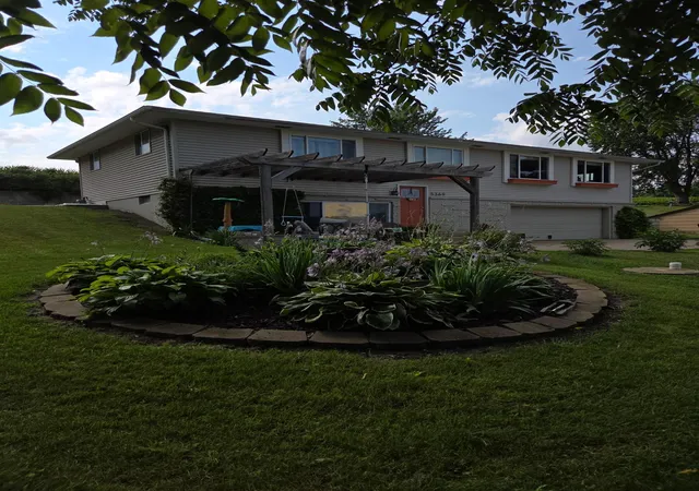 Photo 1 of Single family home for sale at 5369 County Rd 6 SW, Howard Lake, MN 55349 | MLS# 7136499 | Listing updated on 2026-09-14