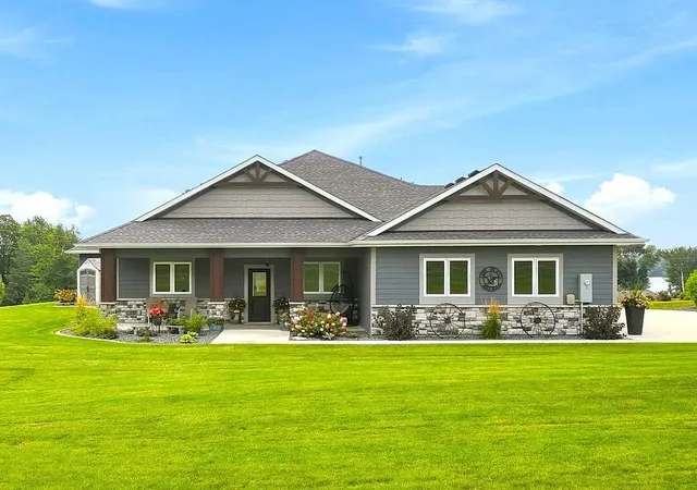 Photo 3 of Single family home for sale at 19135 Lake Volney Cir, Le Center, MN 56057 | MLS# 7136519 | Listing updated on 2026-09-14