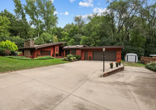 Photo 2 of Single family home for sale at 1690 Woodbury Rd, Newport, MN 55055 | MLS# 7136571 | Listing updated on 2026-10-04