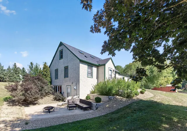 Photo 3 of Single family home for sale at 7146 Military Rd, Saint Paul, MN 55129 | MLS# 7136579 | Listing updated on 2026-10-01