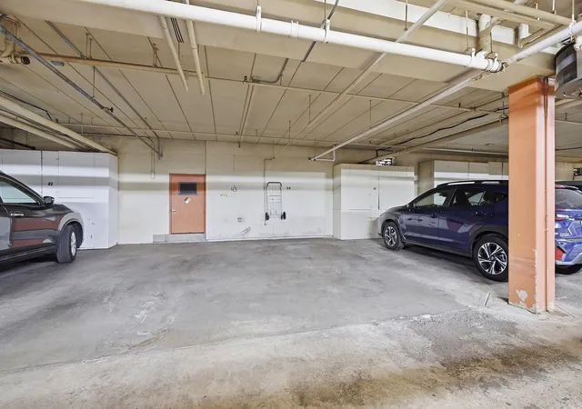 Photo 4 of Condo for sale at 6051 Laurel Ave #214, Minneapolis, MN 55416 | MLS# 7136585 | Listing updated on 2026-09-15