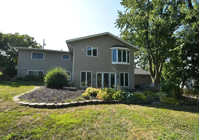 Photo 2 of Single family home for sale at 404 S 4th Street, Goodhue, MN 55027 | MLS# 7136652 | Listing updated on 2026-09-11