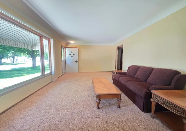 Photo 2 of Single family home for sale at 461 Division St, Gaylord, MN 55334 | MLS# 7136688 | Listing updated on 2026-09-11
